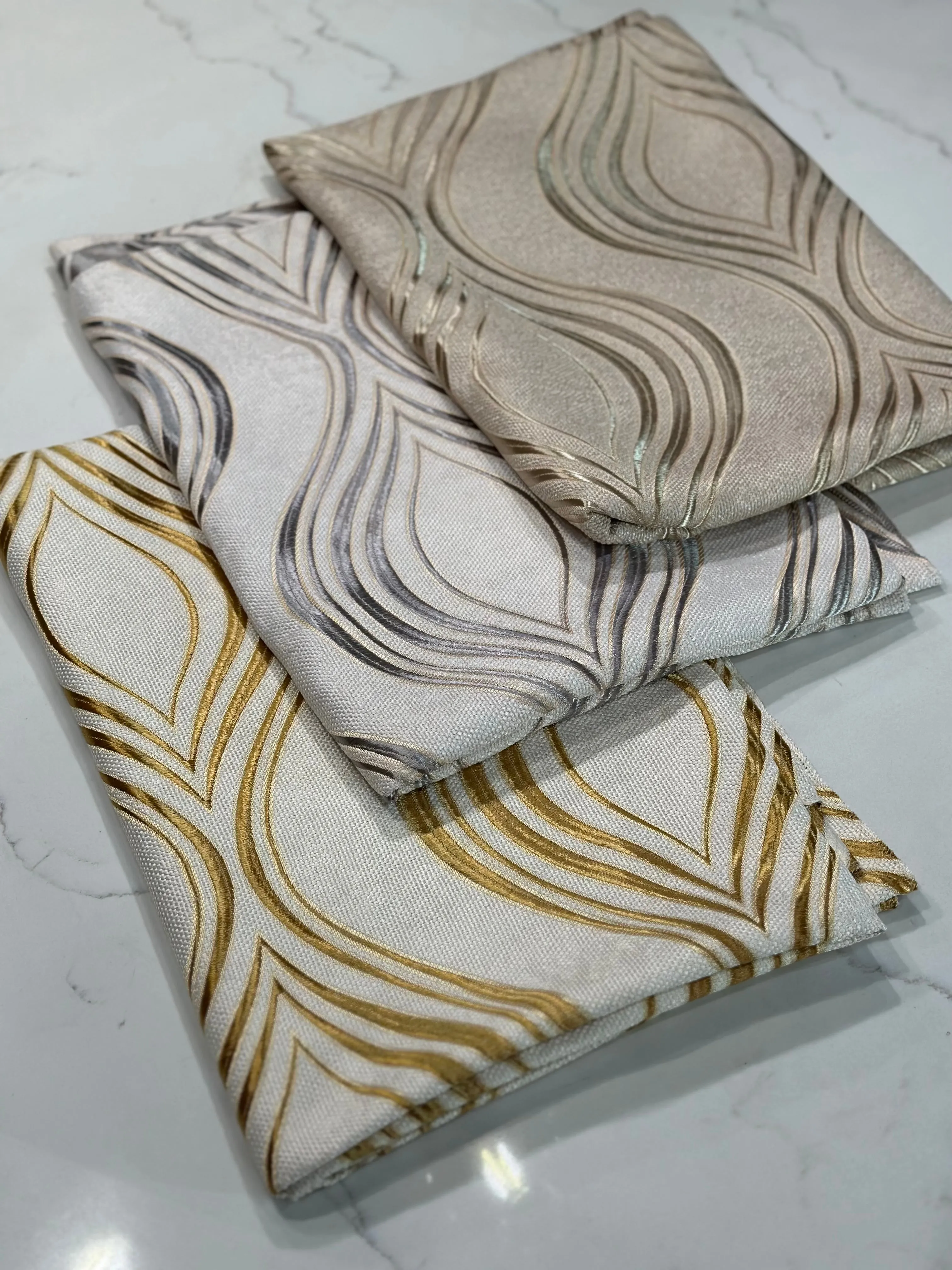 2pcs - Eclipse Jacquard (Reversible) Table Linen 90" Round - Gold