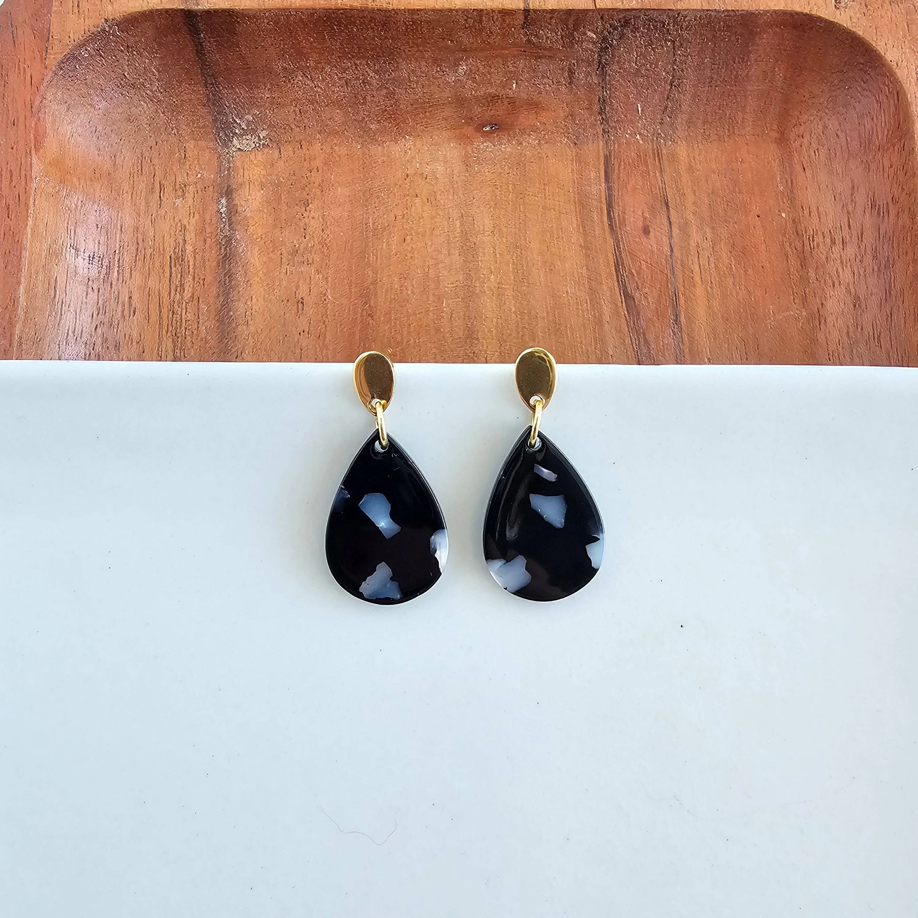 Leah Earrings - Onyx