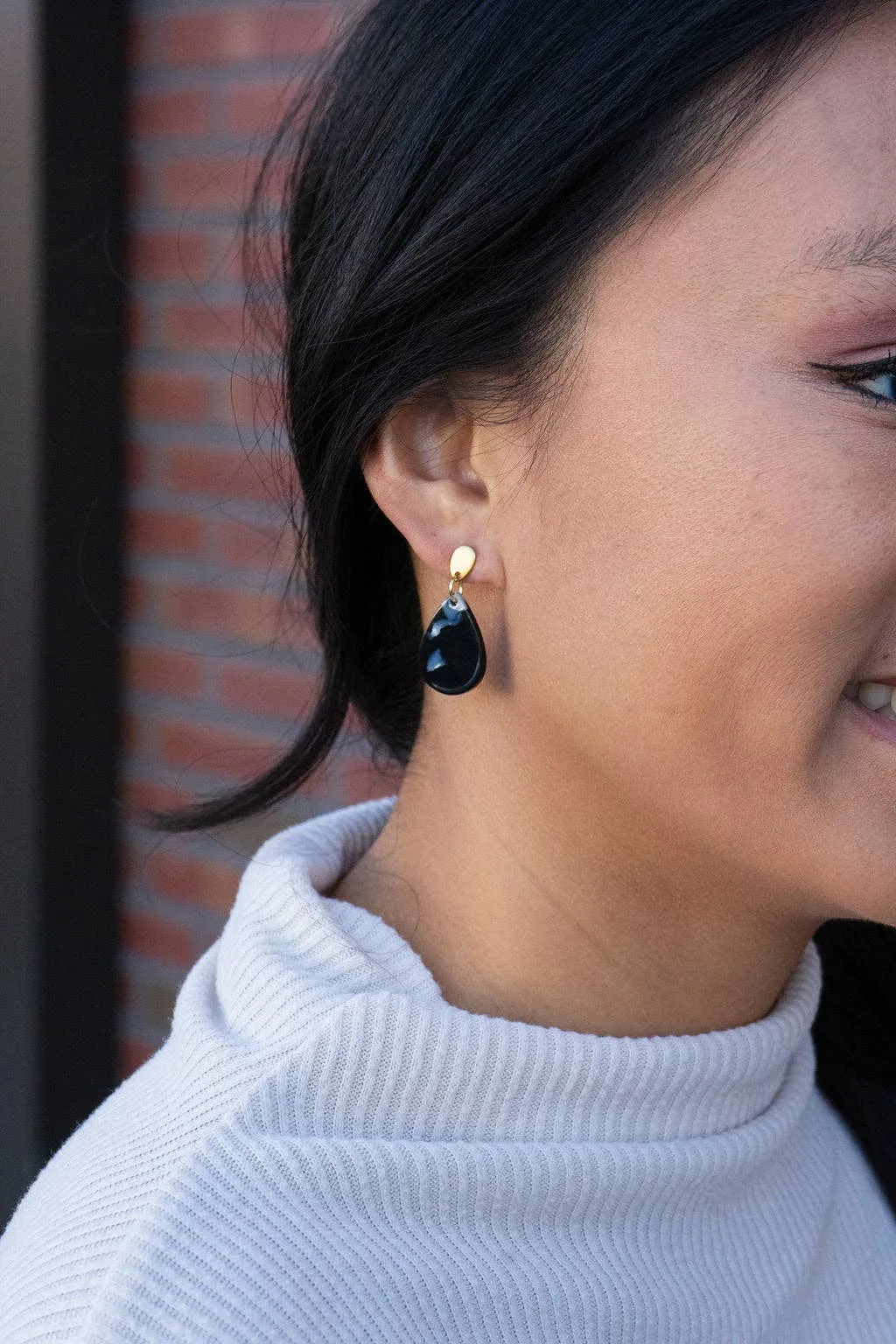 Leah Earrings - Onyx